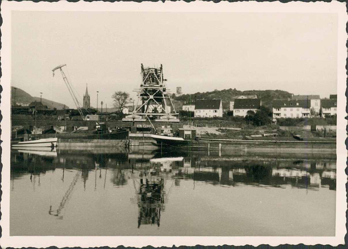 Hafen O.lahnstein im Bau die Kranbrcke von Kran 2 